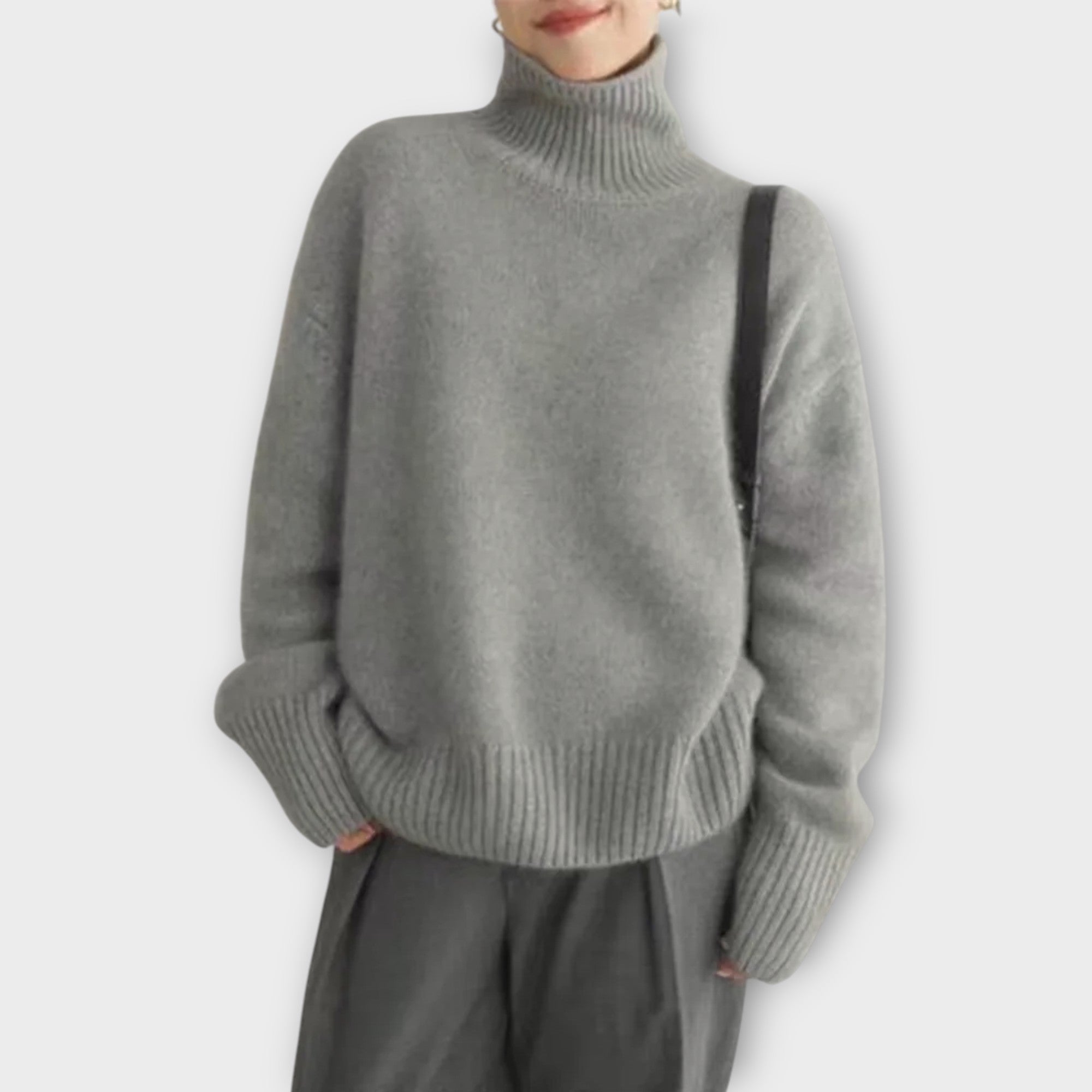 Alvëra | Stickad högkrage tröja för värme och nordisk elegans