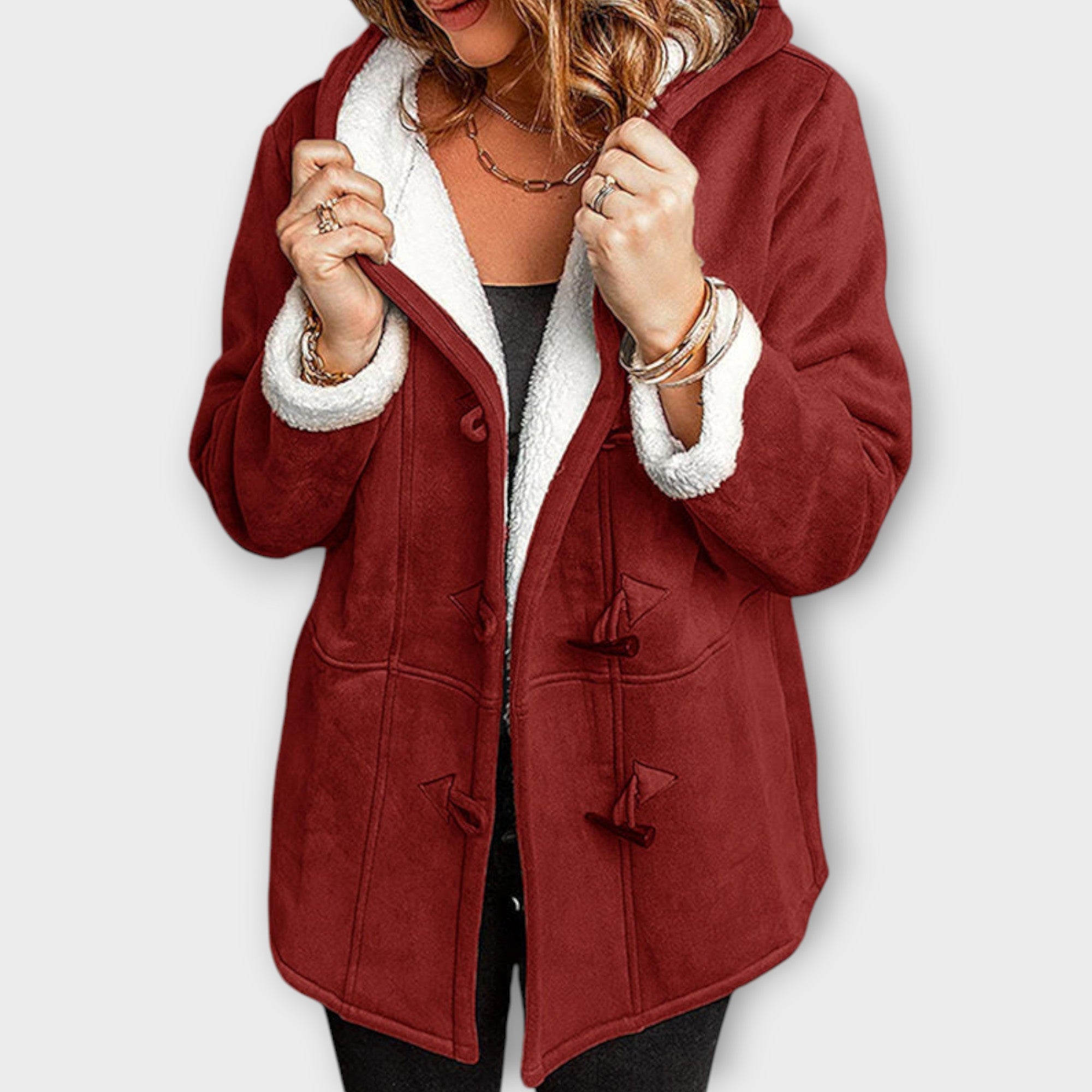 Alina™ – Elegant kapp i mockaimitation med mjuk fuskpälsfoder