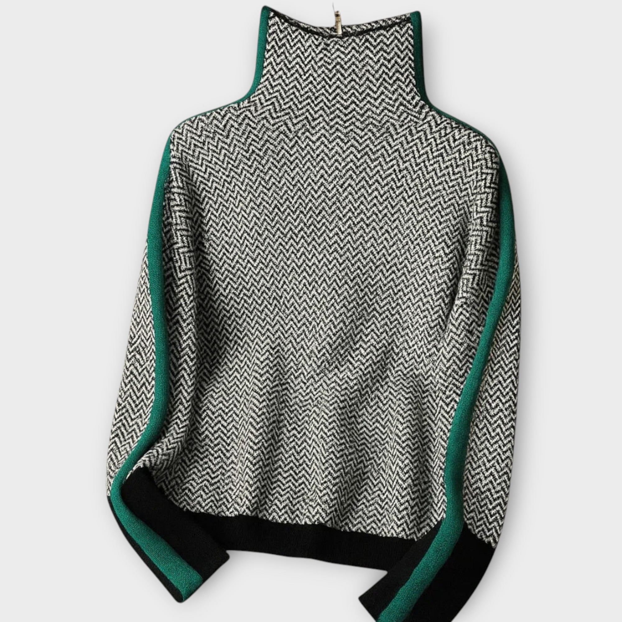 Selina™ | Randig stickad tröja med elegant hög krage