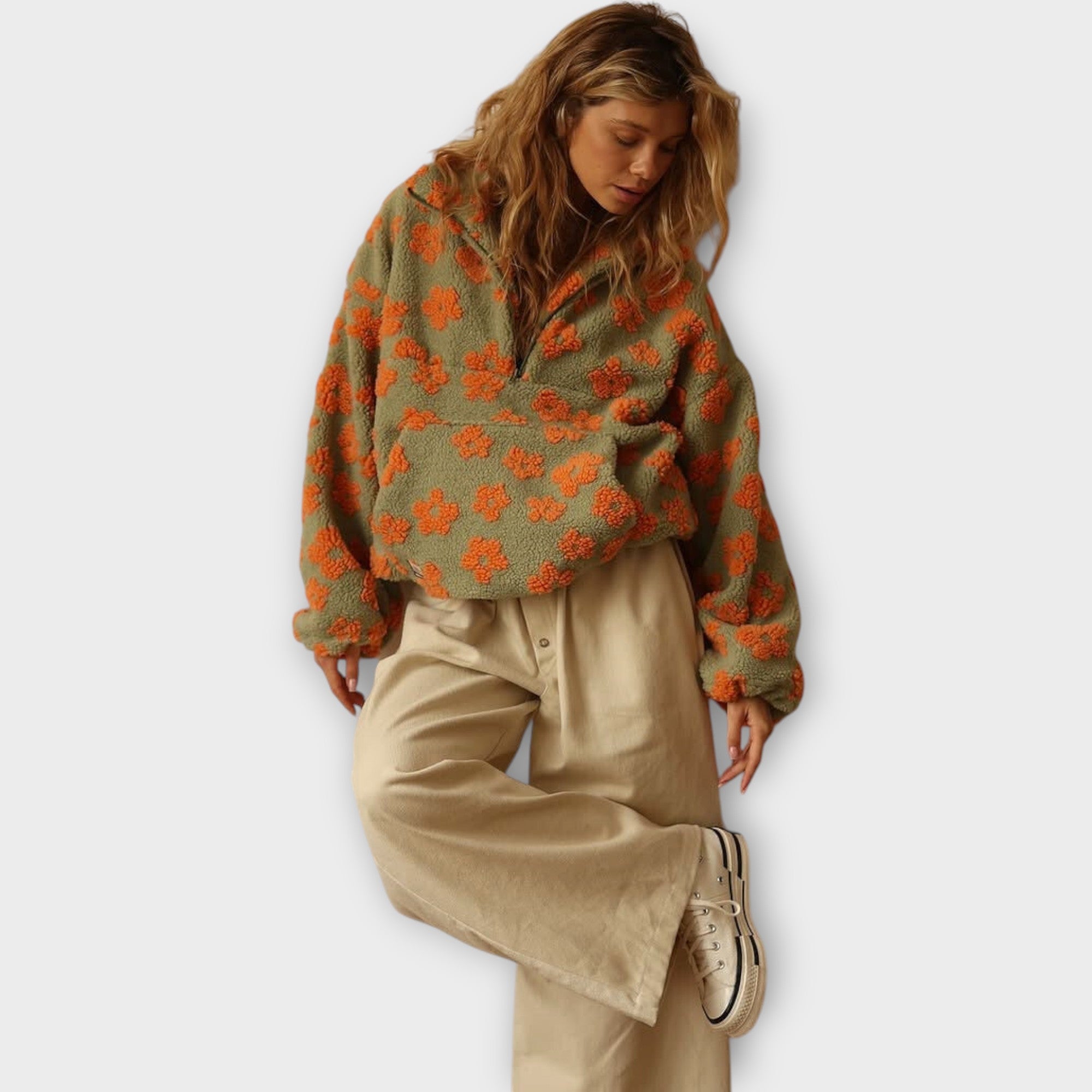 Almira™ | Fleece med Blommig Charm