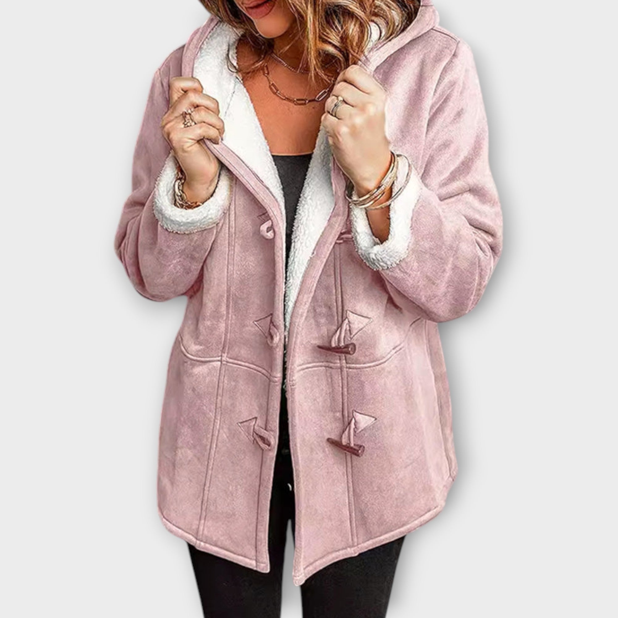 Alina™ – Elegant kapp i mockaimitation med mjuk fuskpälsfoder